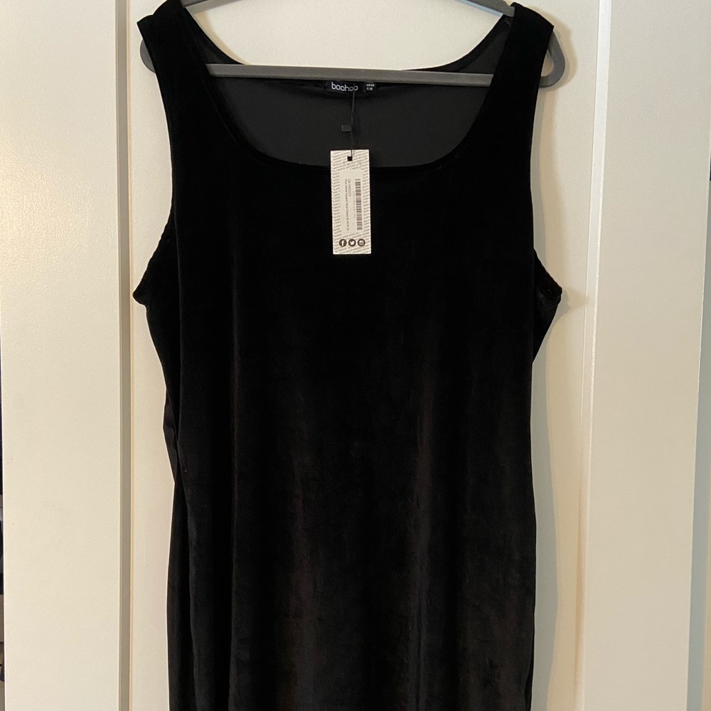 Boohoo Velvet Black Sleeveless Dress